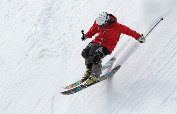 avoid skiing injuries